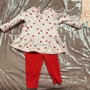 Heart sweater and leggings 6-9 m